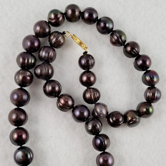 REAL 10-11mm Bordeaux Black Pearl Necklace - Picture 6 of 11